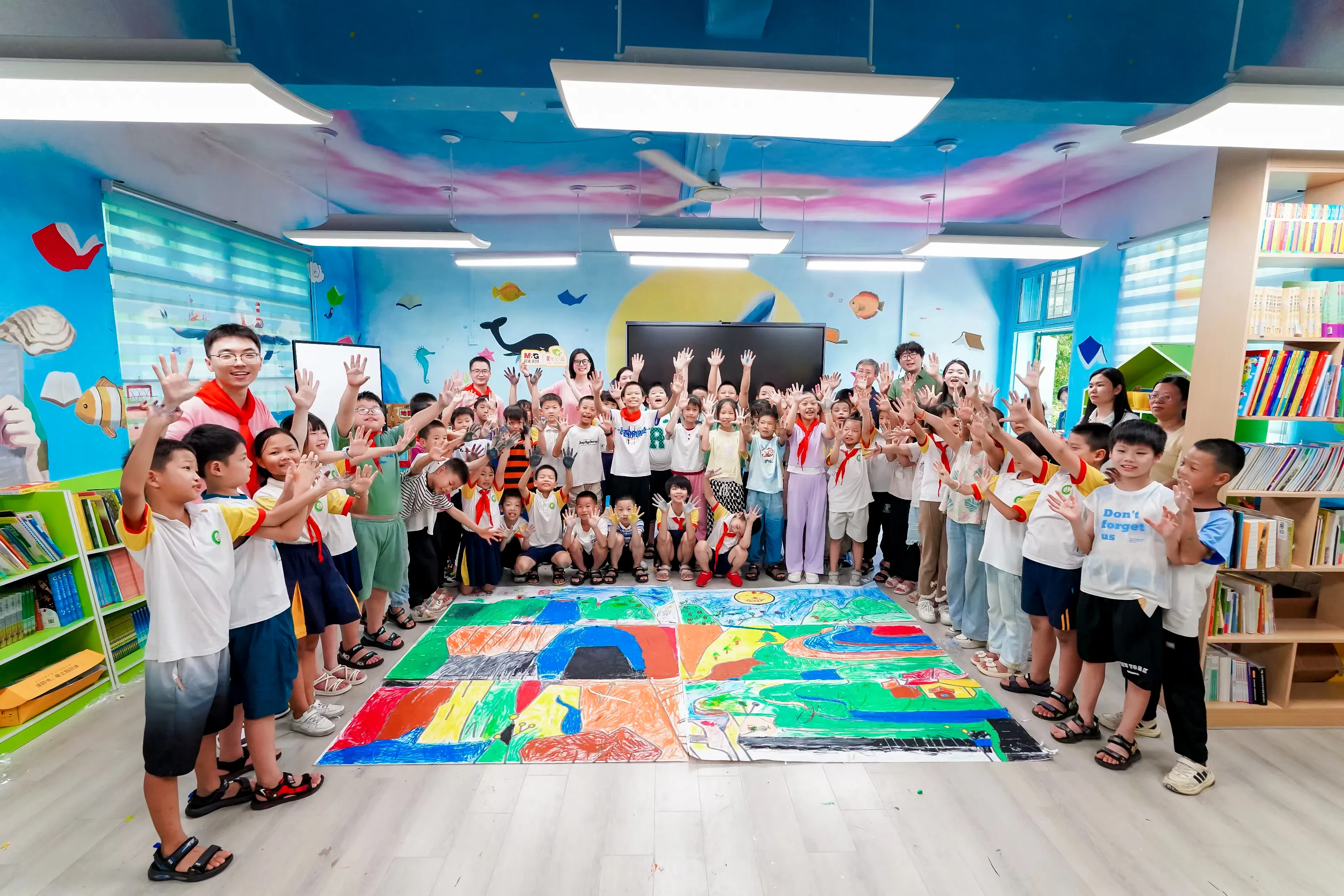 晨光公益向南方周末希望小学捐赠文具及美育课程